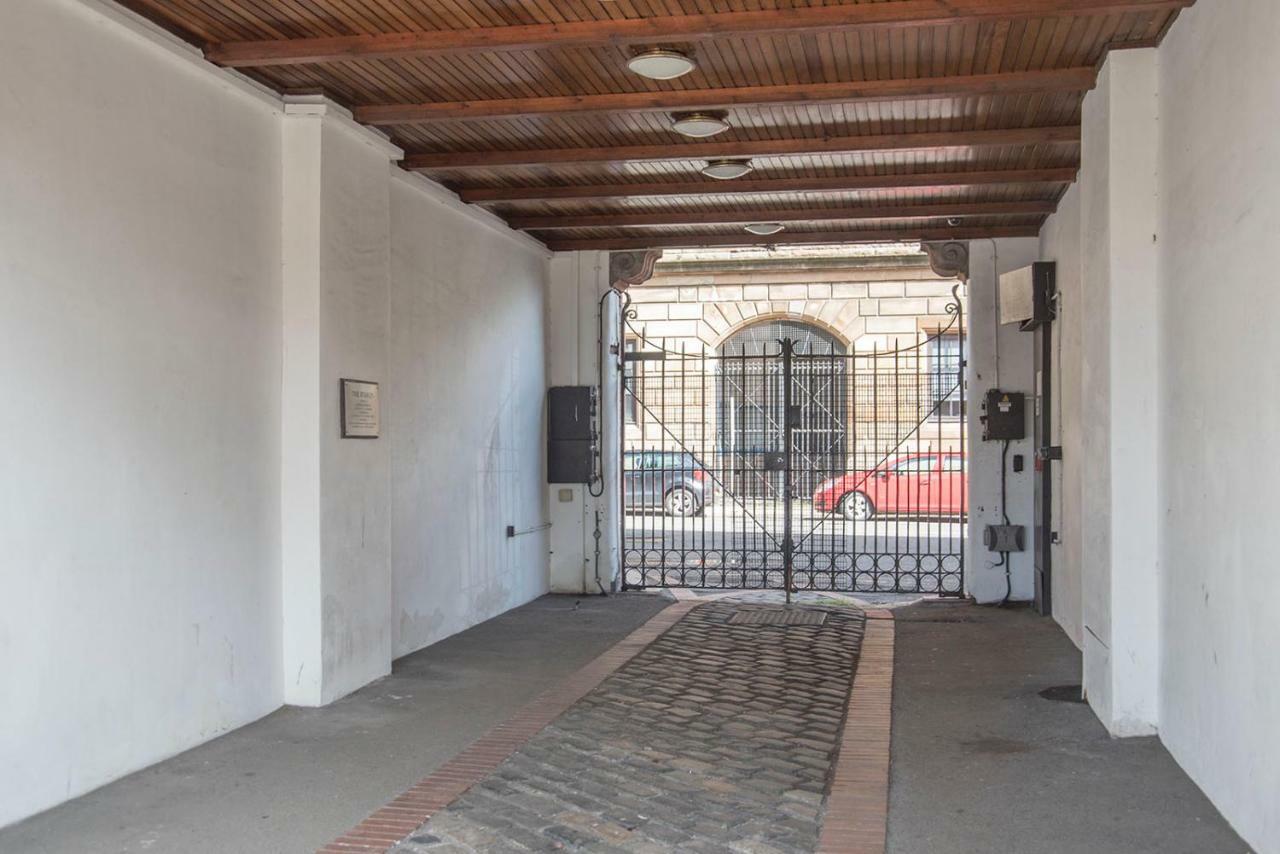 גלאזגו Fabulous Stylish Flat In Merchant City & Free Secure Parking מראה חיצוני תמונה
